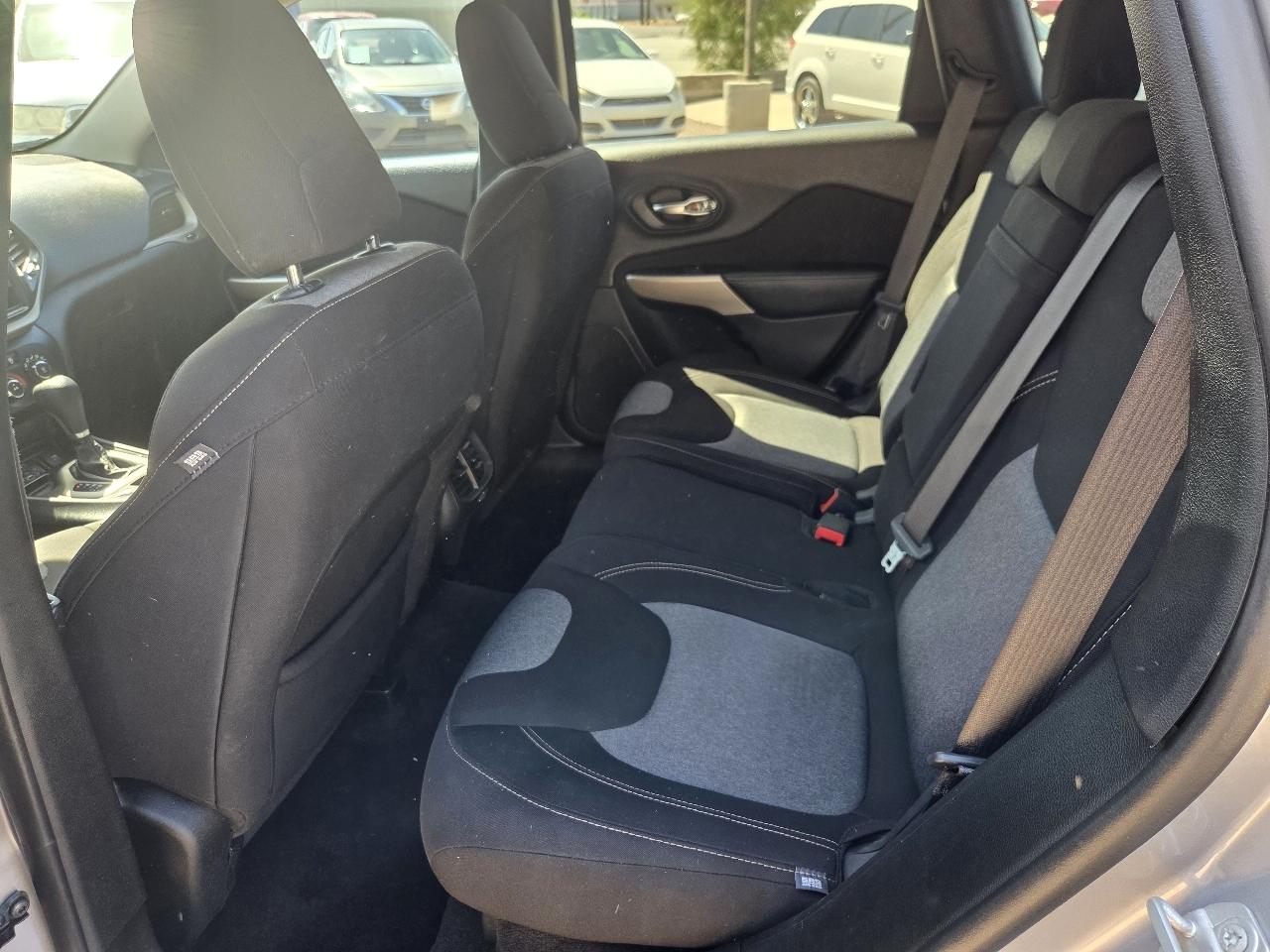 Jeep Cherokee Latitude FWD 2018