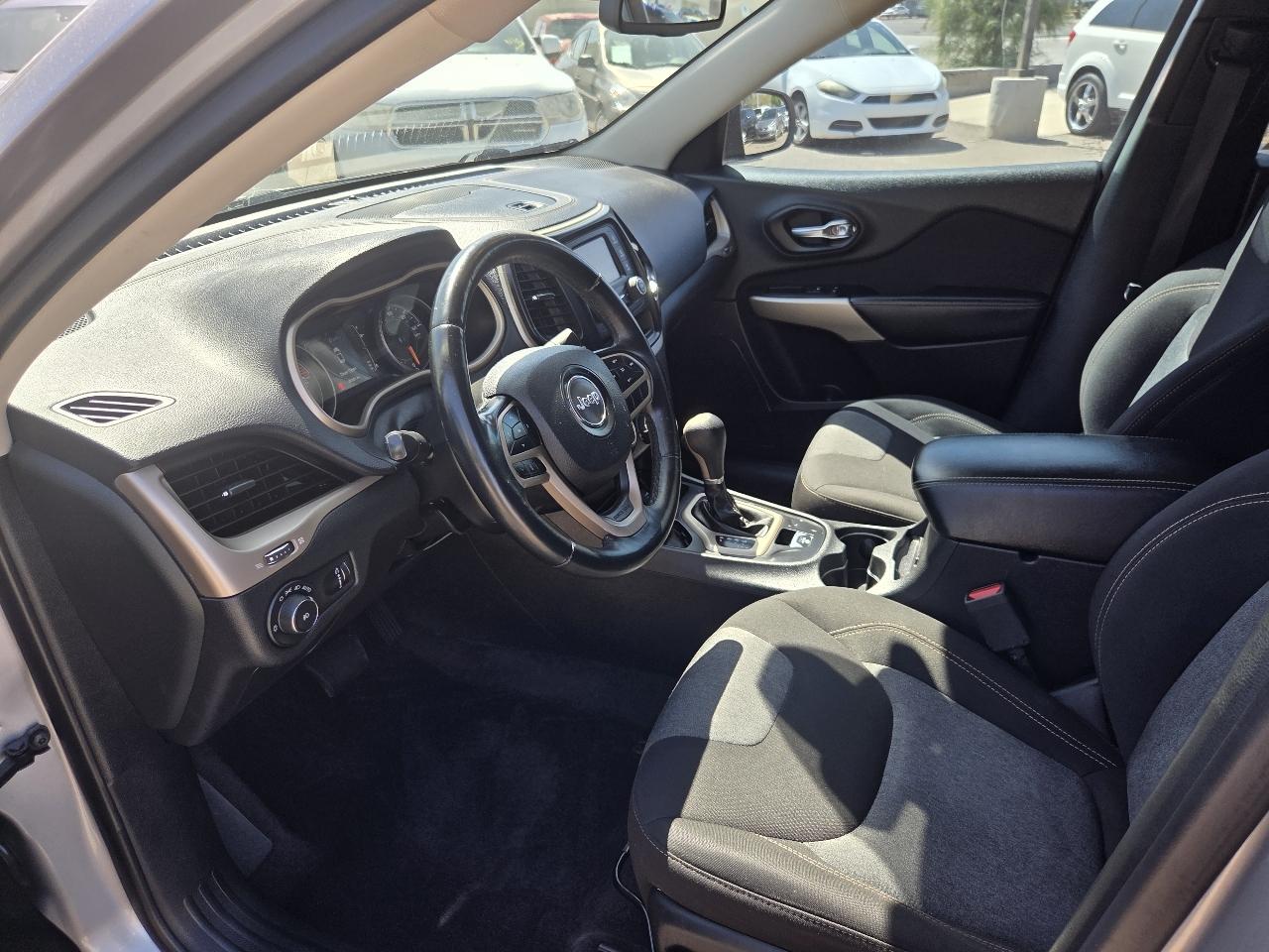 Jeep Cherokee Latitude FWD 2018