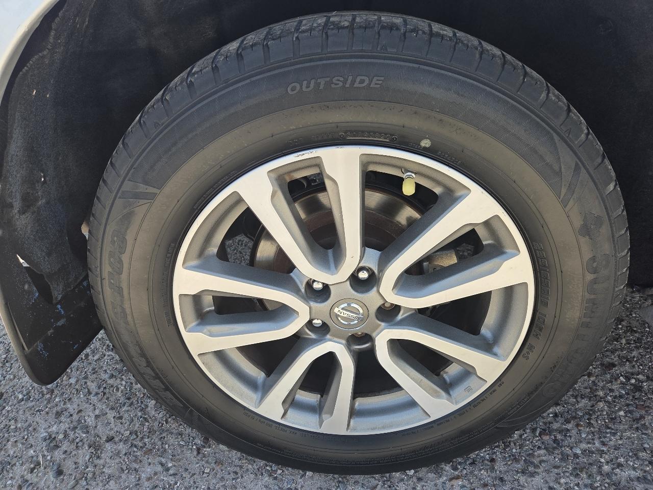 Nissan Pathfinder 2WD 4dr SV 2013