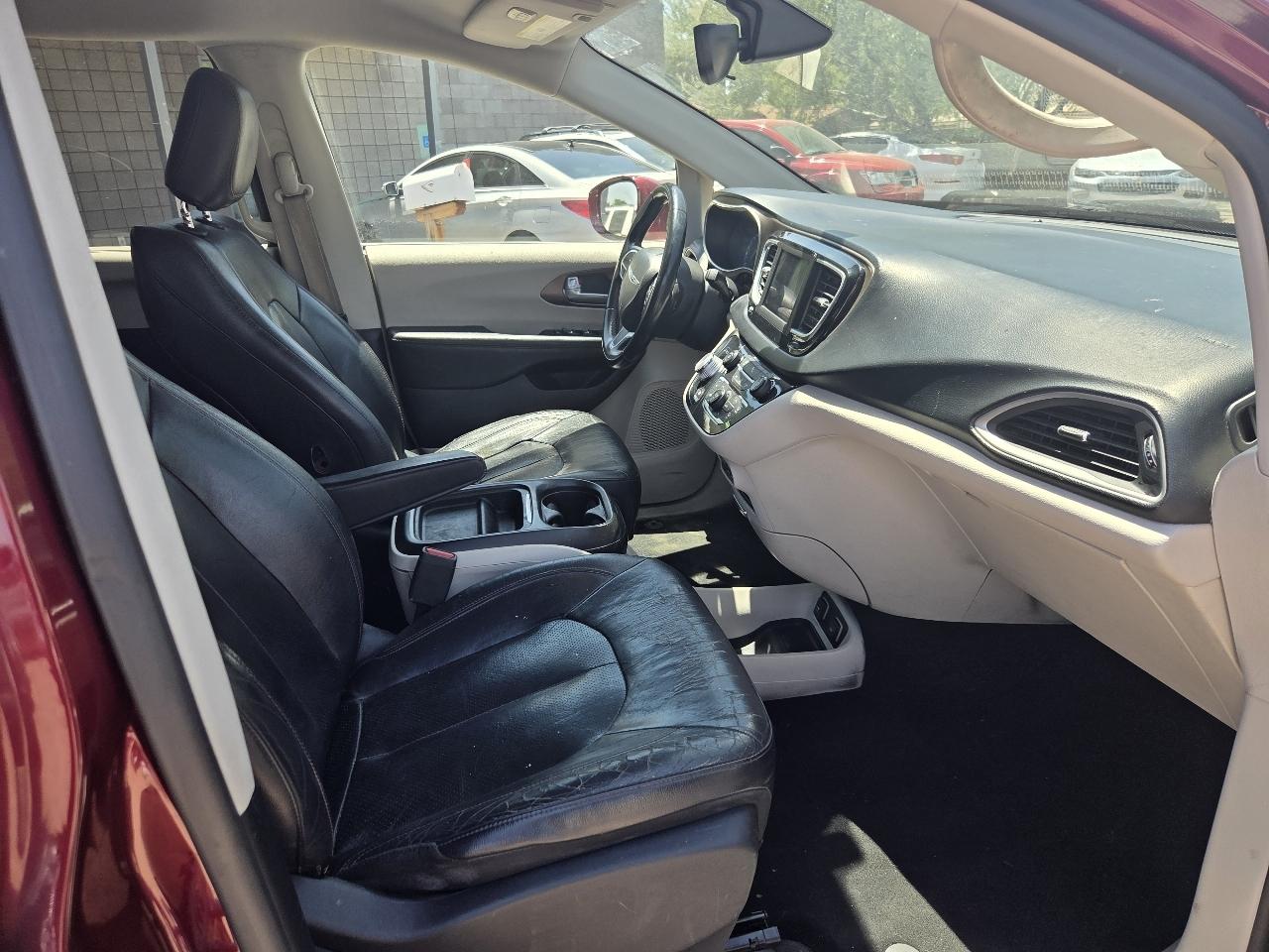 Chrysler Pacifica Touring L FWD 2018
