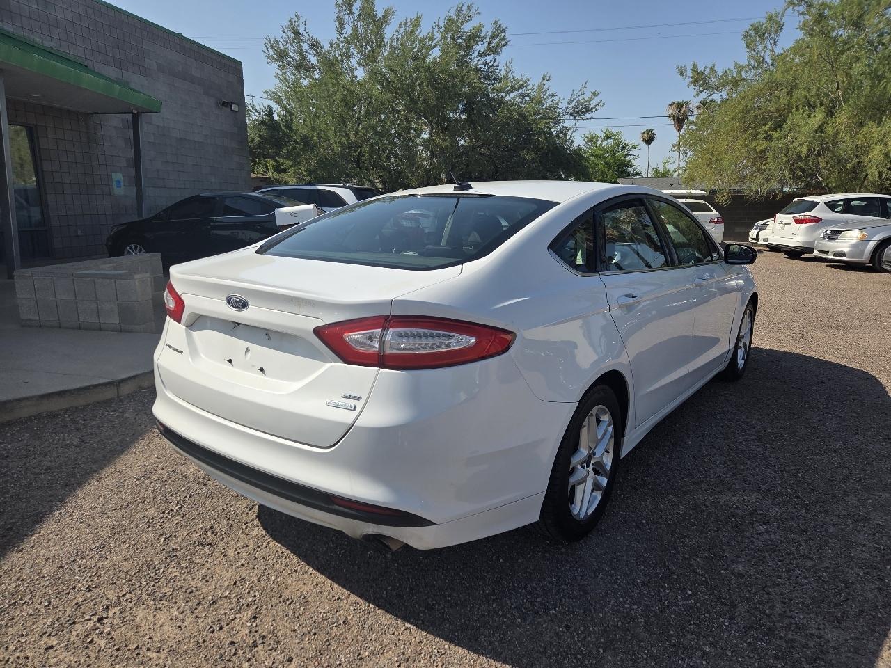 Ford Fusion 4dr Sdn SE FWD 2015