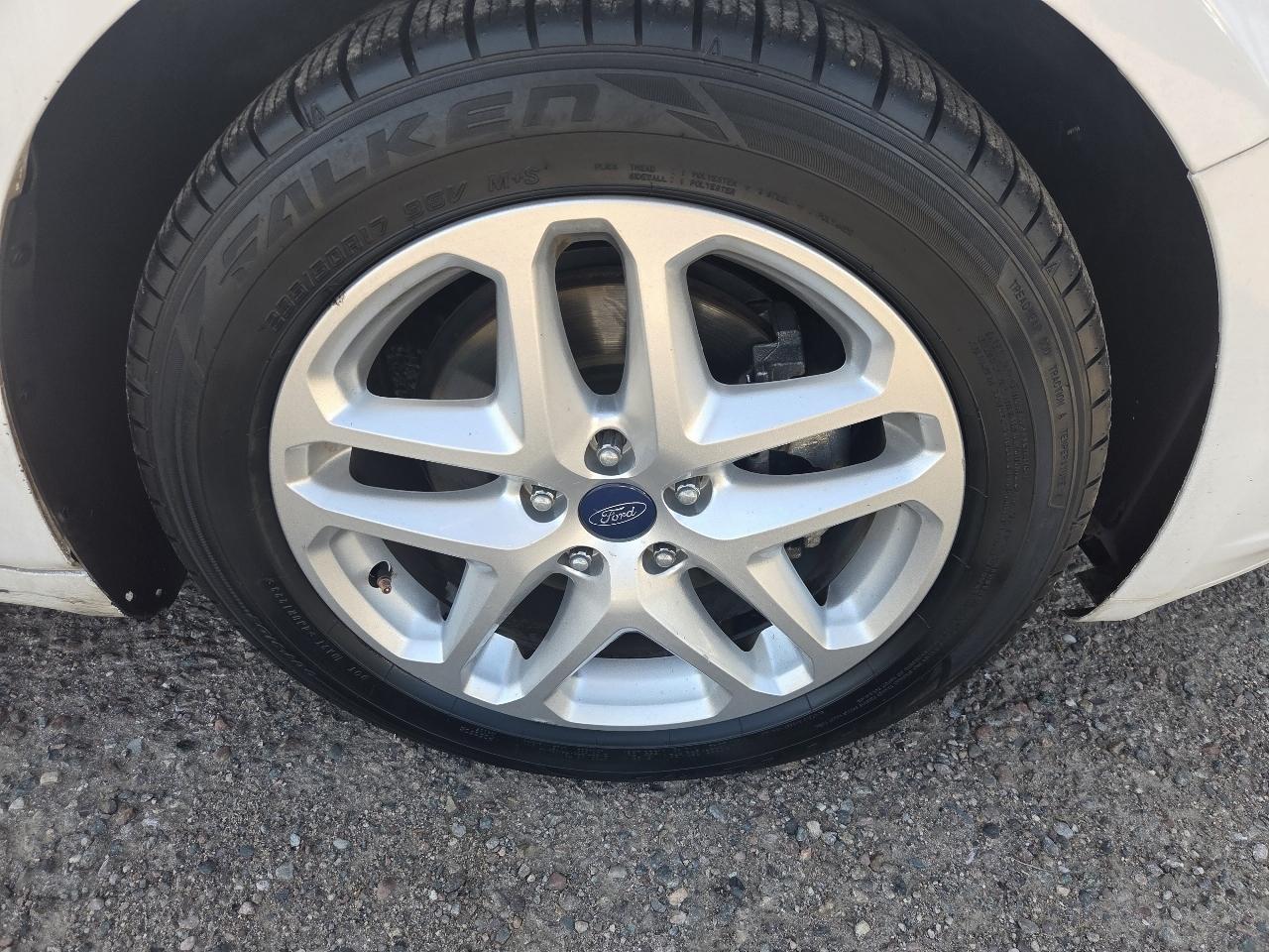 Ford Fusion 4dr Sdn SE FWD 2015