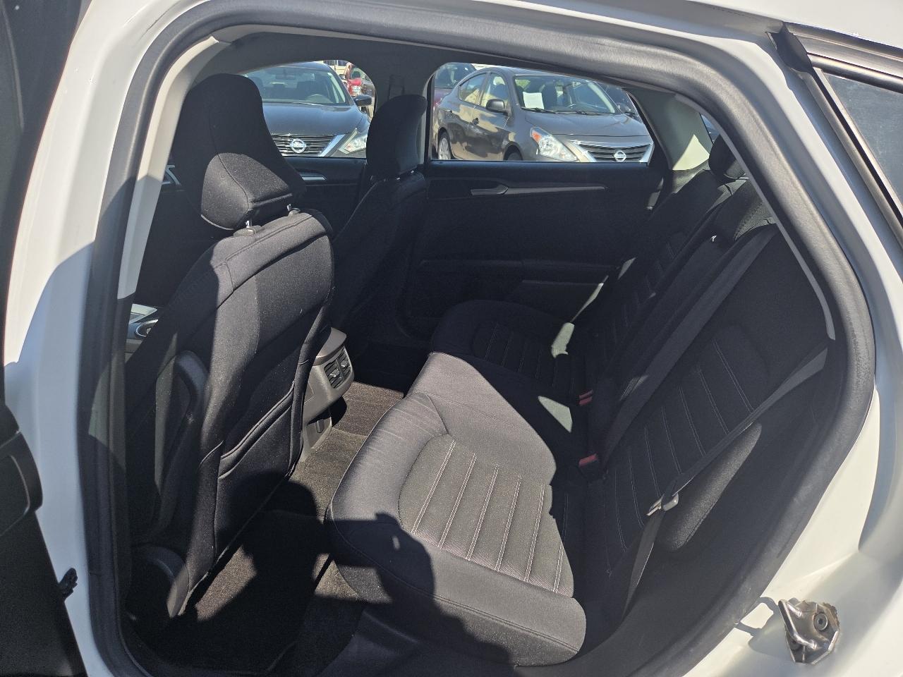 Ford Fusion 4dr Sdn SE FWD 2015