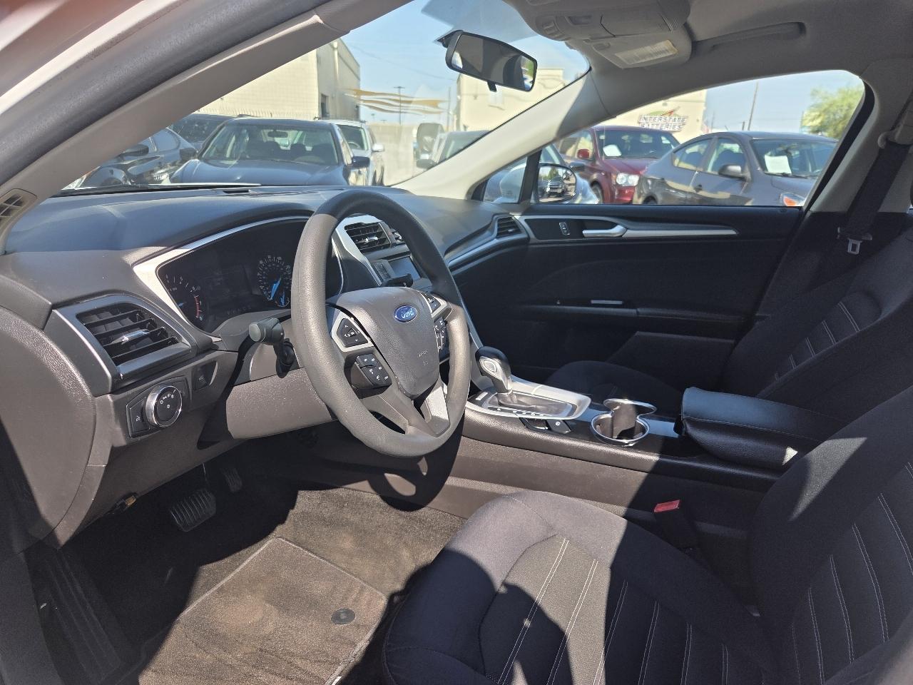 Ford Fusion 4dr Sdn SE FWD 2015