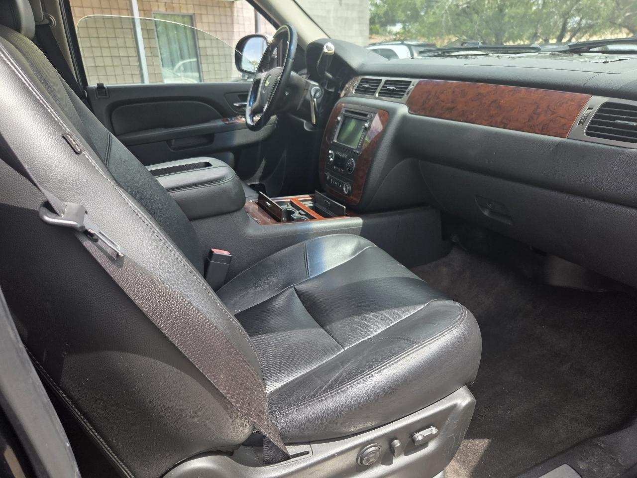 Chevrolet Avalanche 2WD Crew Cab LTZ 2010