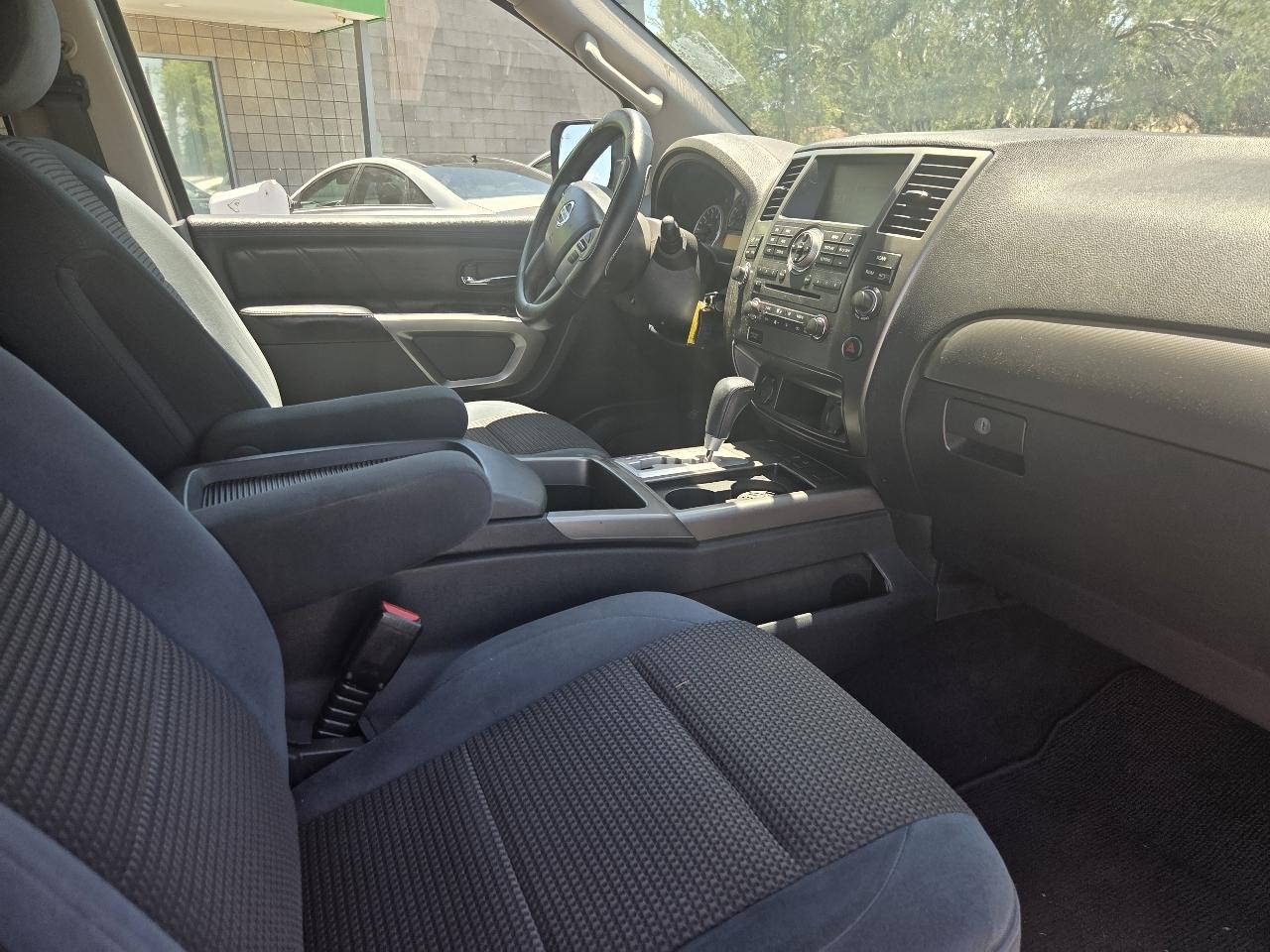 Nissan Armada 2WD 4dr SV 2015