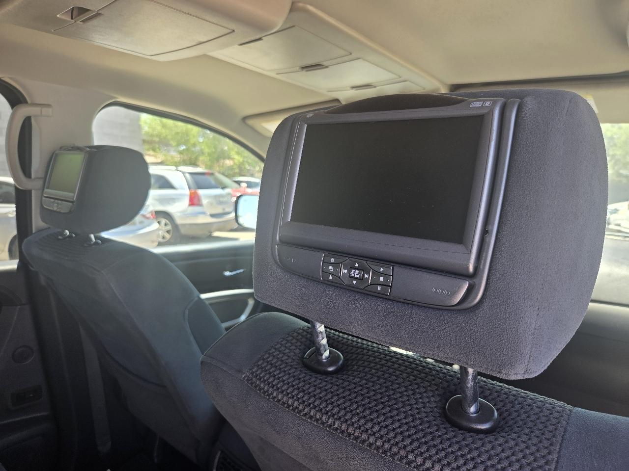 Nissan Armada 2WD 4dr SV 2015