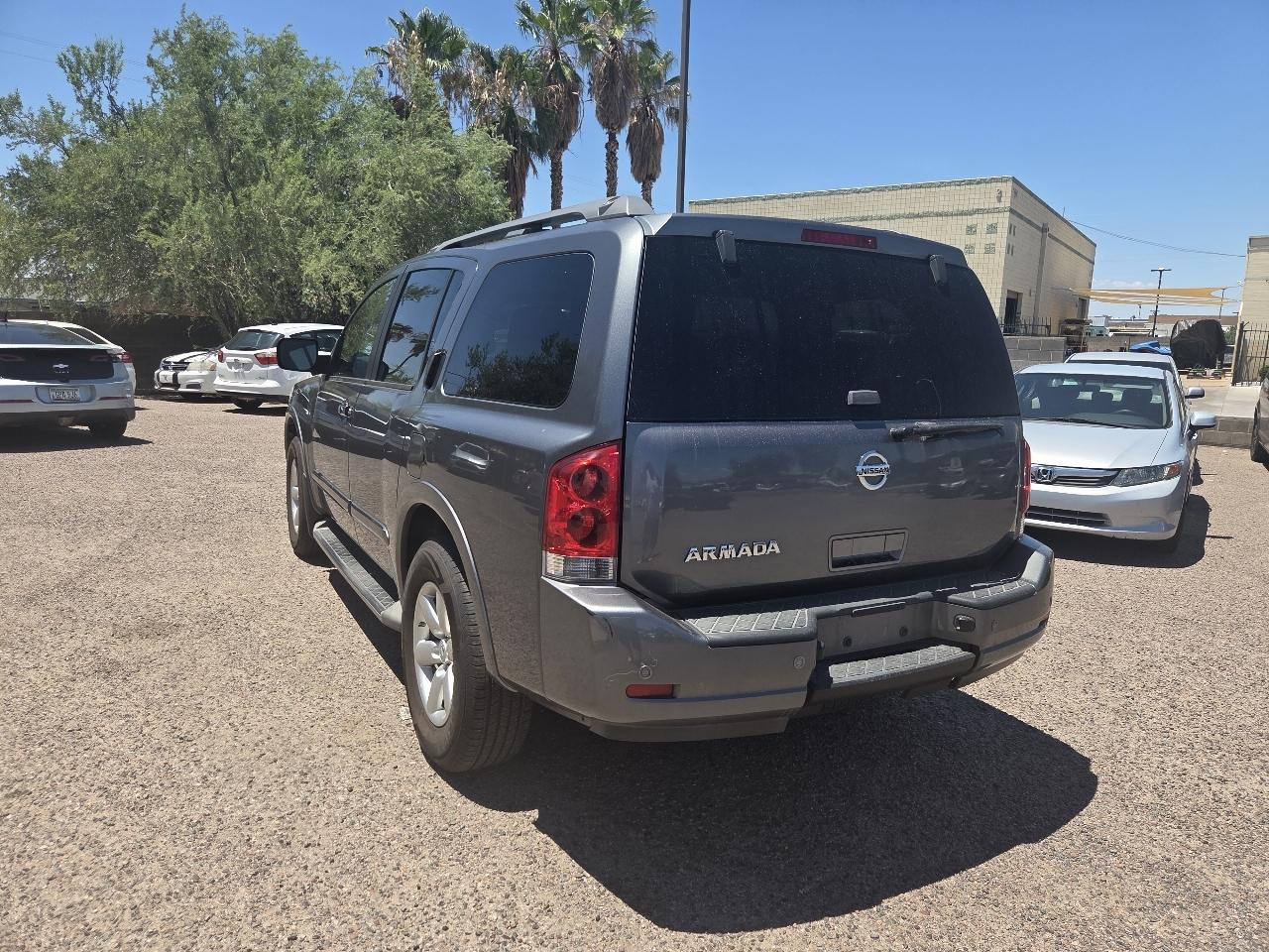 Nissan Armada 2WD 4dr SV 2015