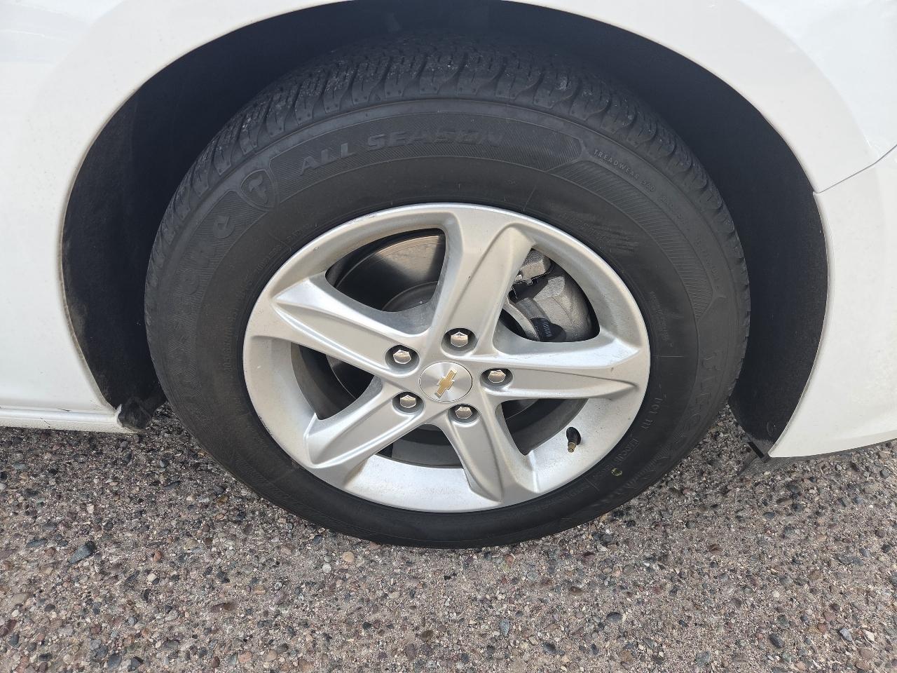 Chevrolet Malibu 4dr Sdn LS w/1FL 2024