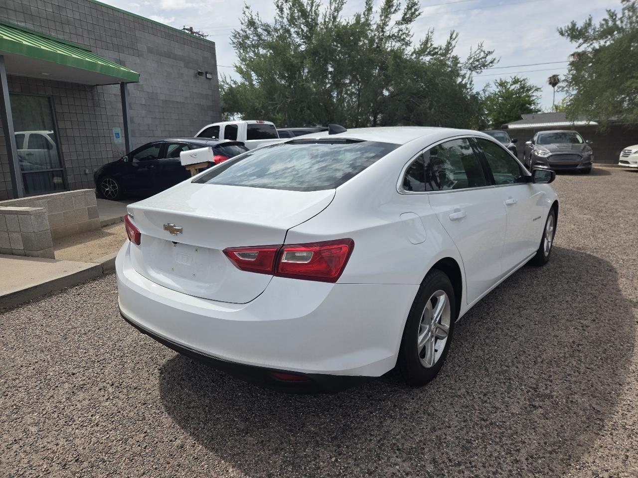 Chevrolet Malibu 4dr Sdn LS w/1FL 2024