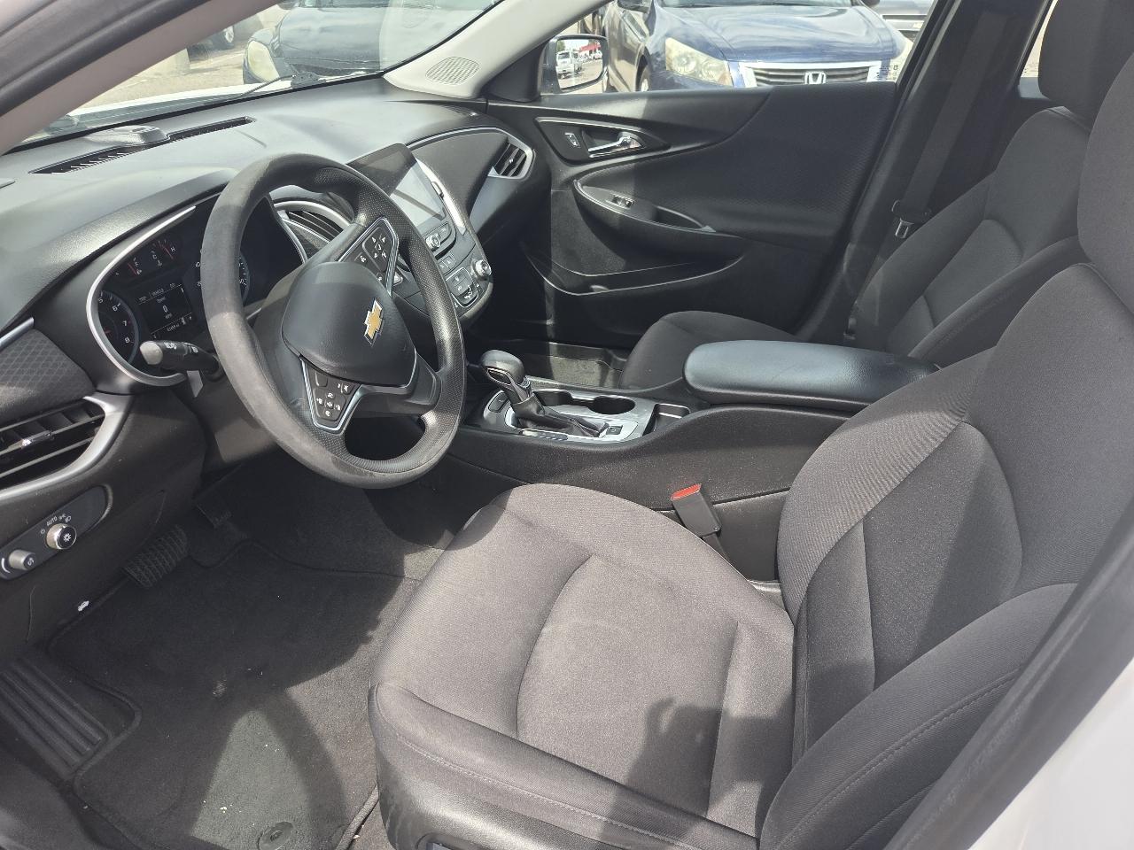 Chevrolet Malibu 4dr Sdn LS w/1FL 2024
