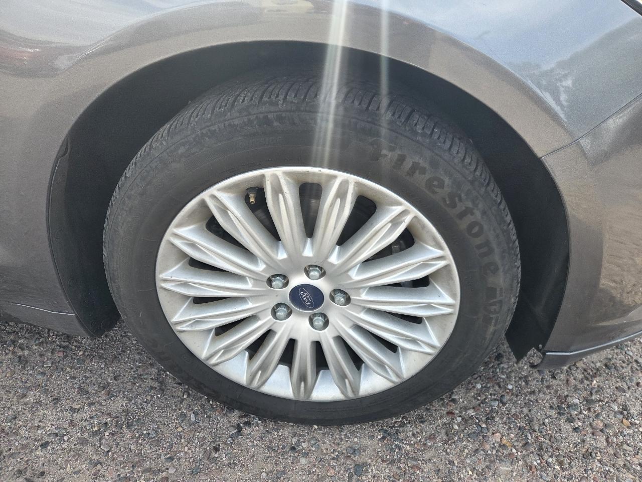 Ford Fusion 4dr Sdn SE Hybrid FWD 2013