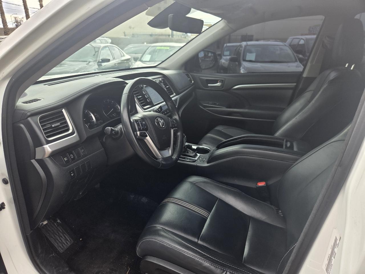 Toyota Highlander XLE V6 FWD (Natl) 2017