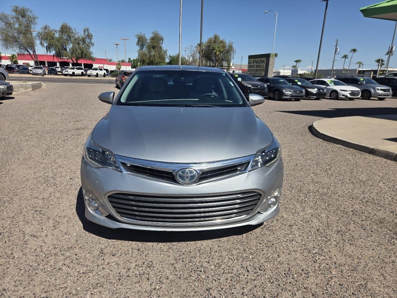 Toyota Avalon Hybrid 4dr Sdn XLE Premium (Natl) 2015