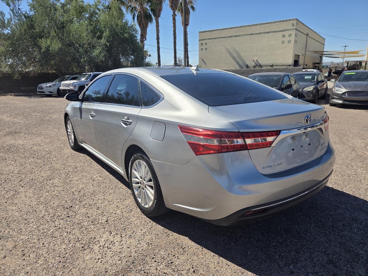 Toyota Avalon Hybrid 4dr Sdn XLE Premium (Natl) 2015