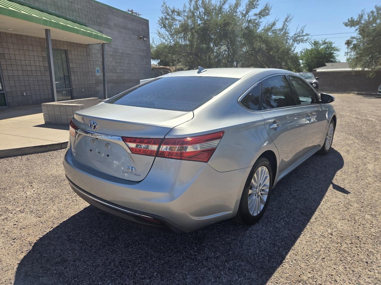 Toyota Avalon Hybrid 4dr Sdn XLE Premium (Natl) 2015