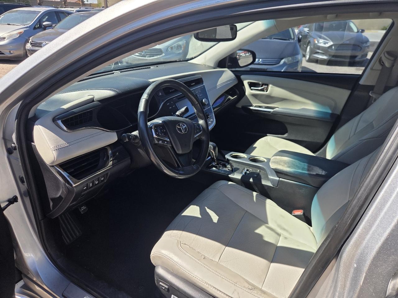 Toyota Avalon Hybrid 4dr Sdn XLE Premium (Natl) 2015