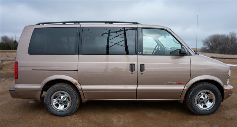 Chevrolet Astro  1999