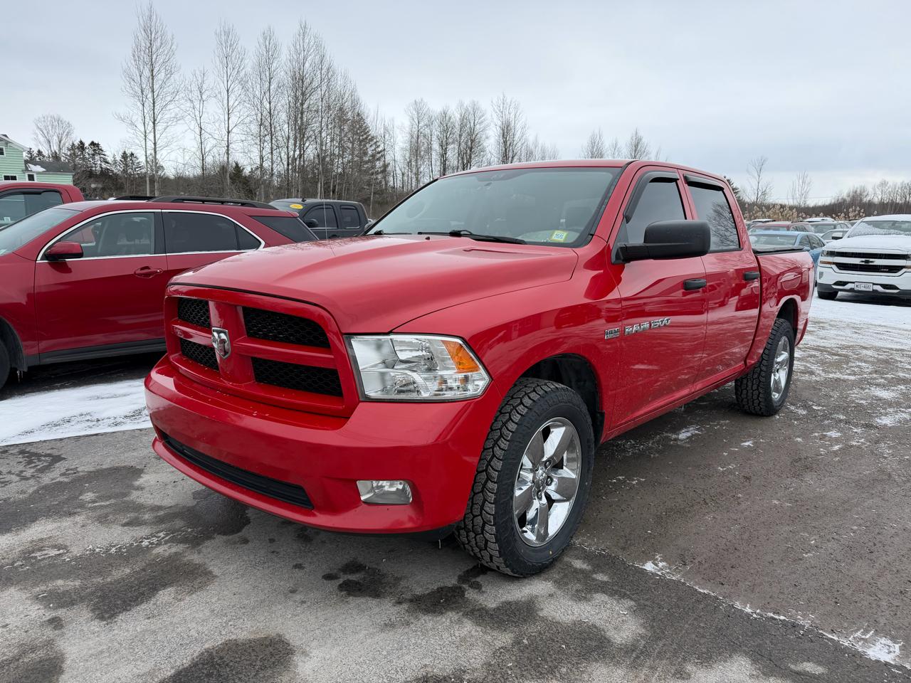 2012 RAM 1500 Classic 4WD Crew Cab 140.5" Express