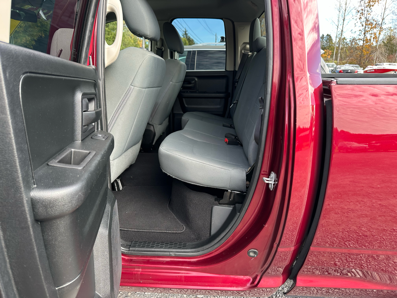 RAM 1500 Tradesman Quad Cab 4WD 2018