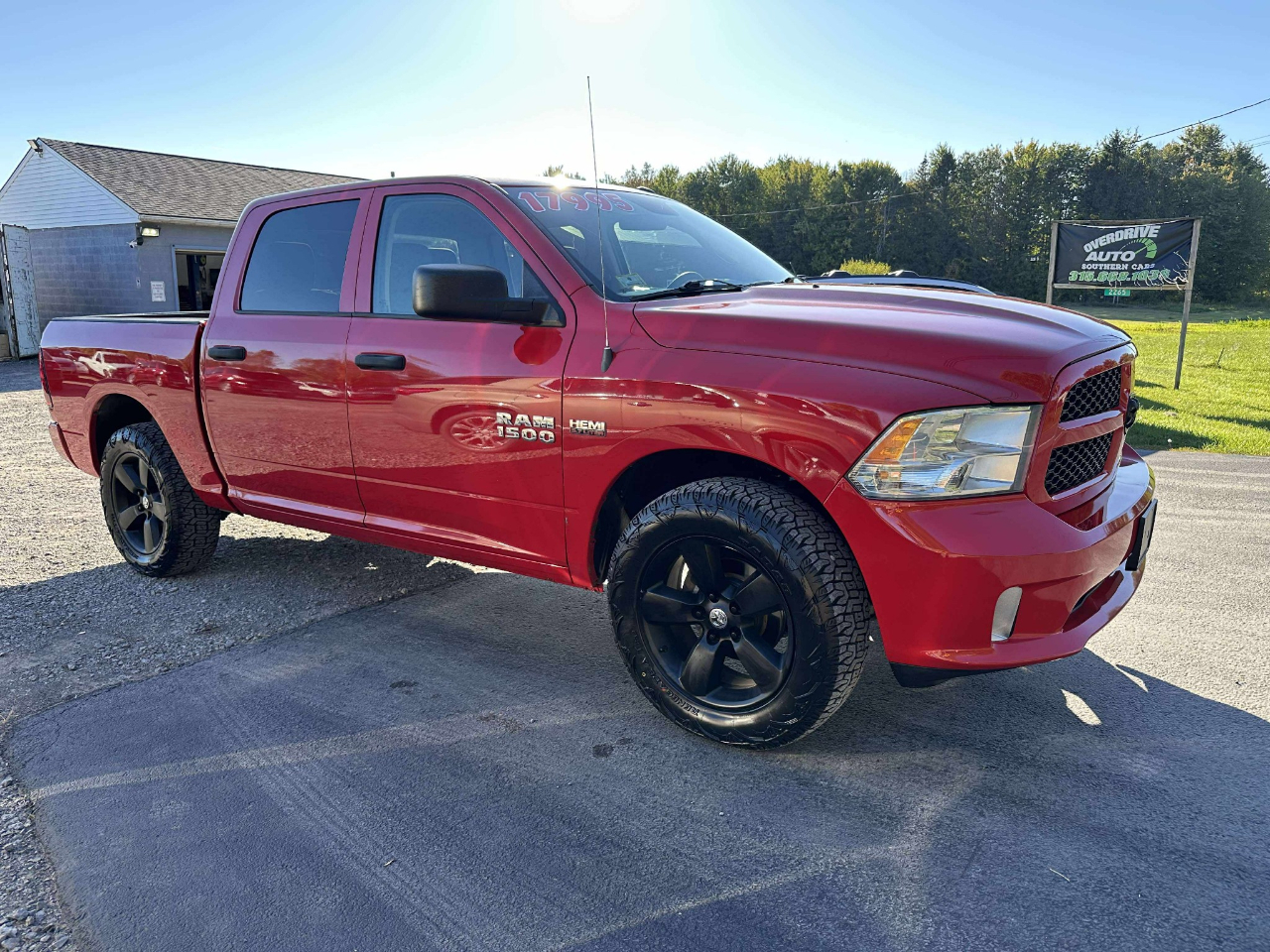 RAM 1500 Tradesman Crew Cab SWB 4WD 2016