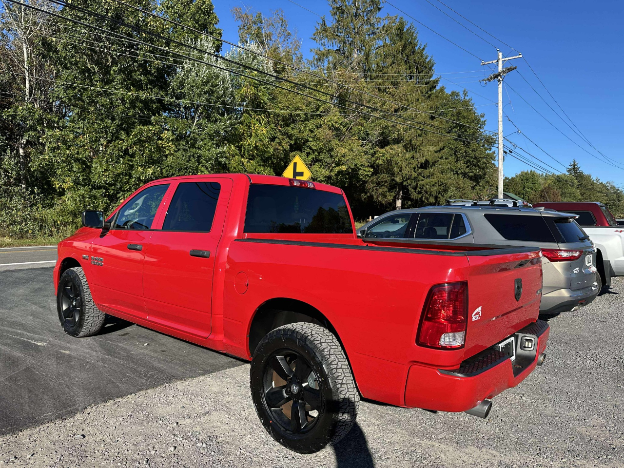 RAM 1500 Tradesman Crew Cab SWB 4WD 2016