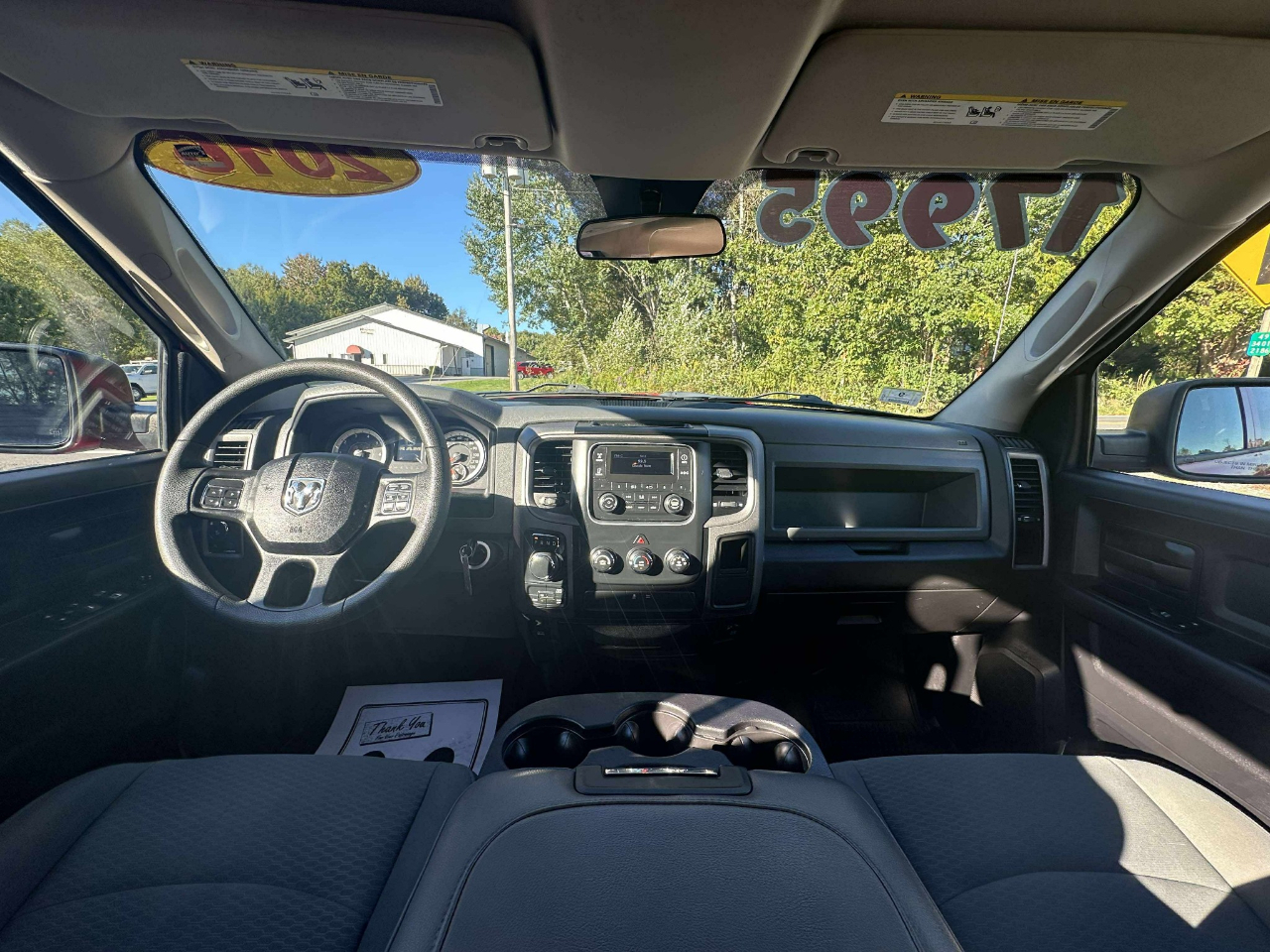 RAM 1500 Tradesman Crew Cab SWB 4WD 2016