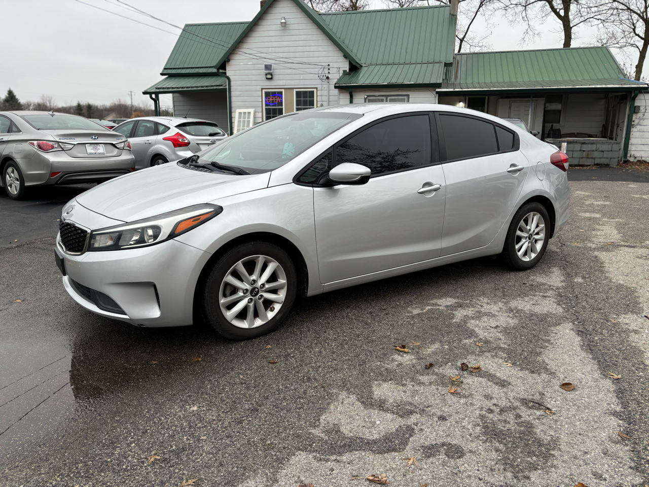 2017 Kia Forte LX 6A