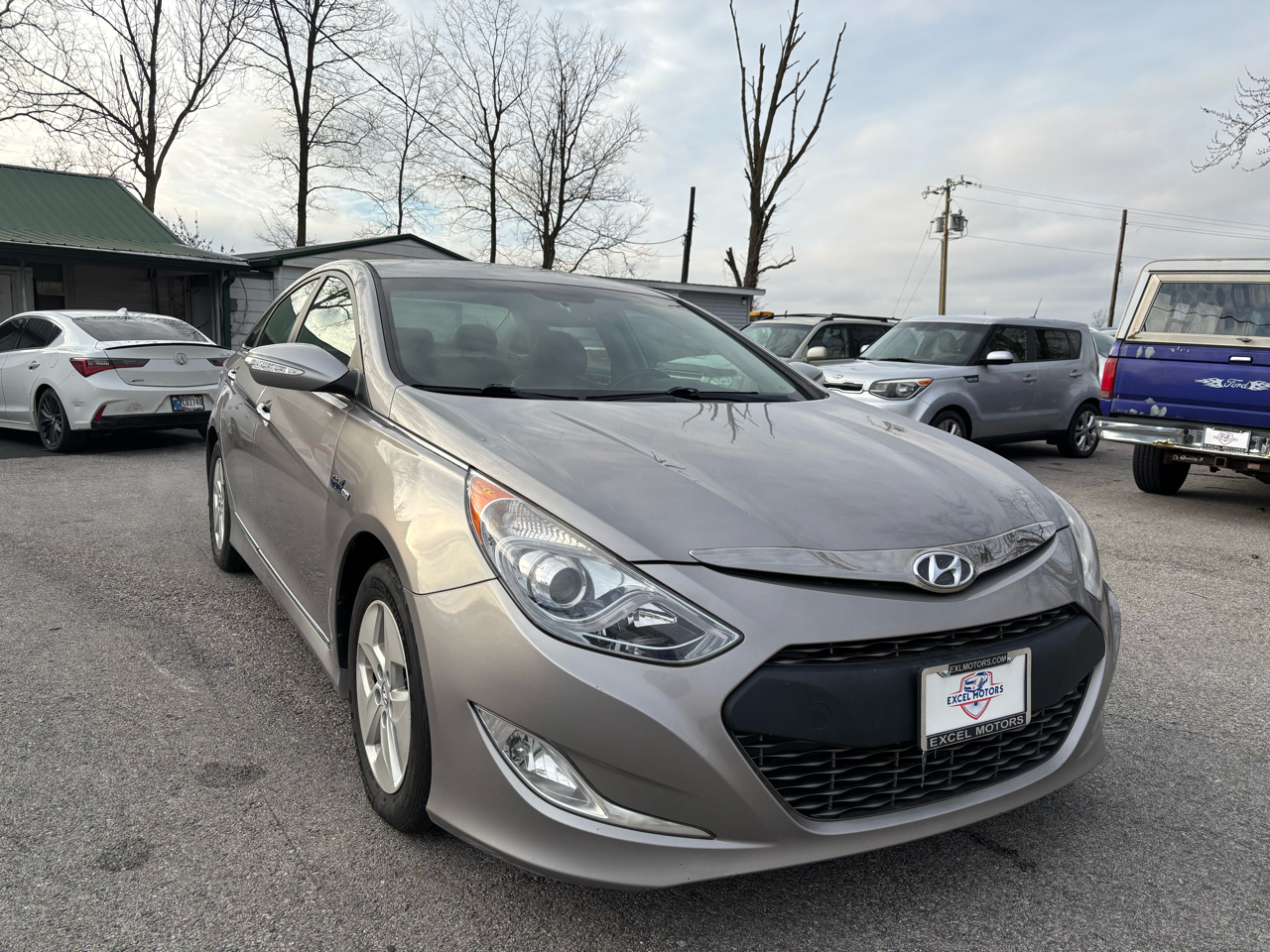 Hyundai Sonata Hybrid Sedan 2012