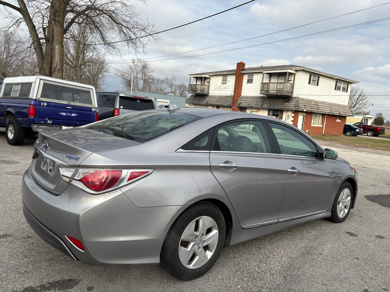 Hyundai Sonata Hybrid Sedan 2012