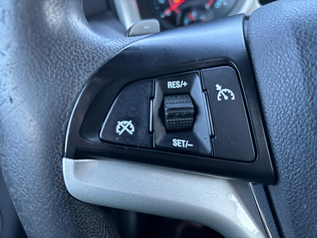 Chevrolet Camaro Coupe 1LT 2012