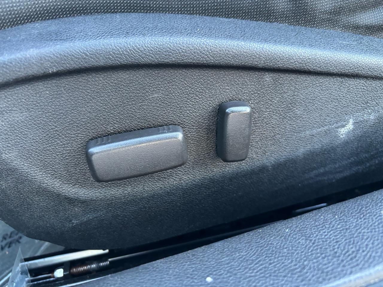 Chevrolet Camaro Coupe 1LT 2012