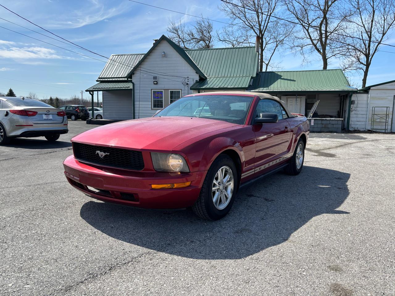 2007 Ford Mustang V6 Deluxe Convertible RWD