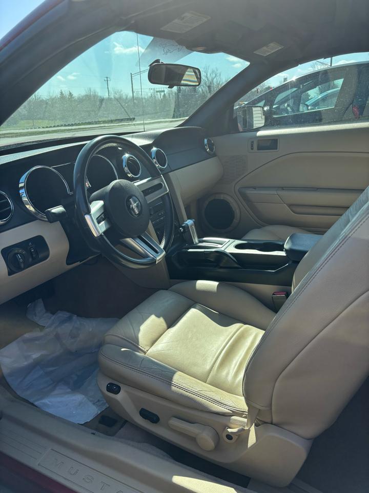 Ford Mustang V6 Deluxe Convertible 2007