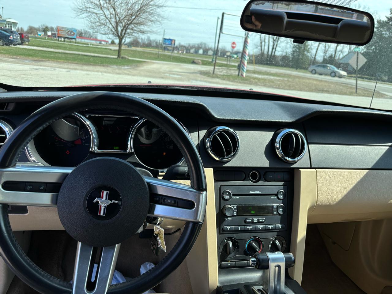 Ford Mustang V6 Deluxe Convertible 2007