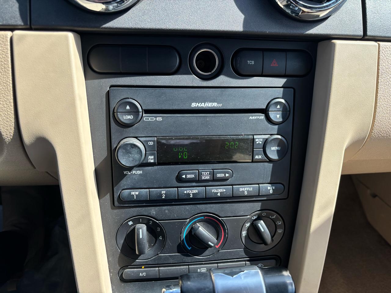 Ford Mustang V6 Deluxe Convertible 2007