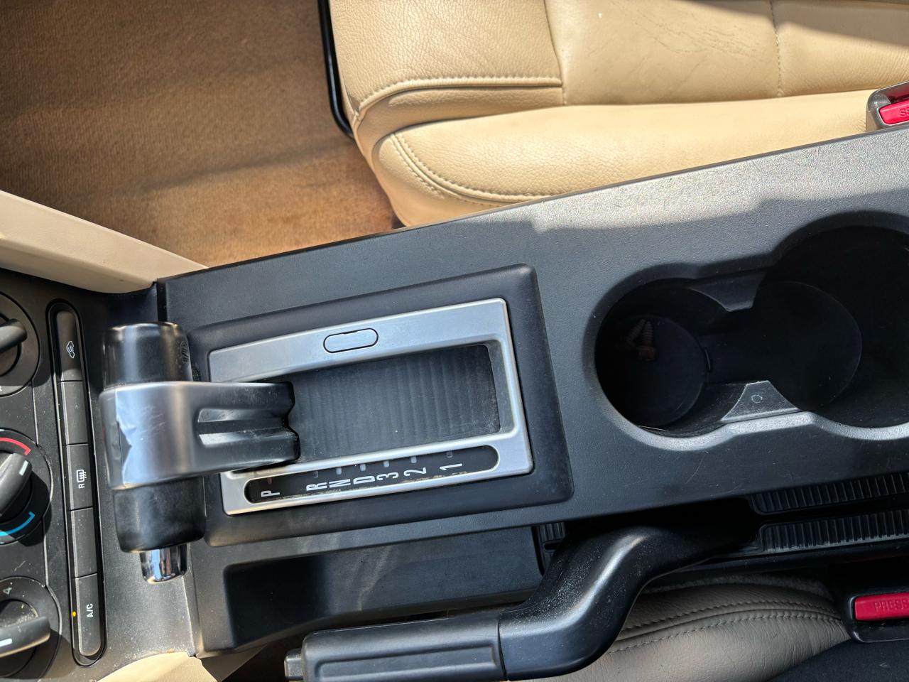 Ford Mustang V6 Deluxe Convertible 2007