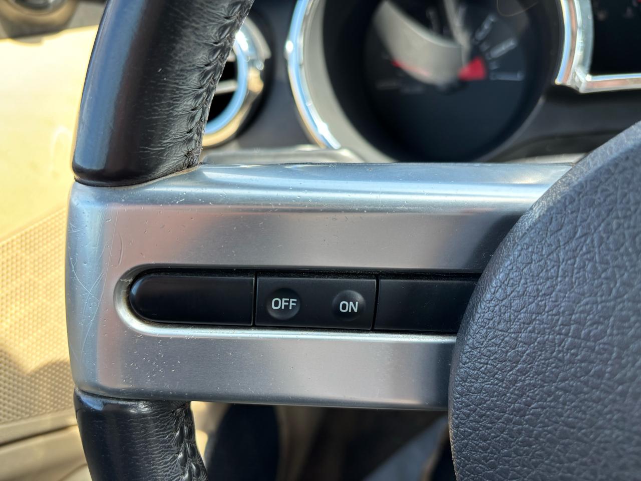 Ford Mustang V6 Deluxe Convertible 2007