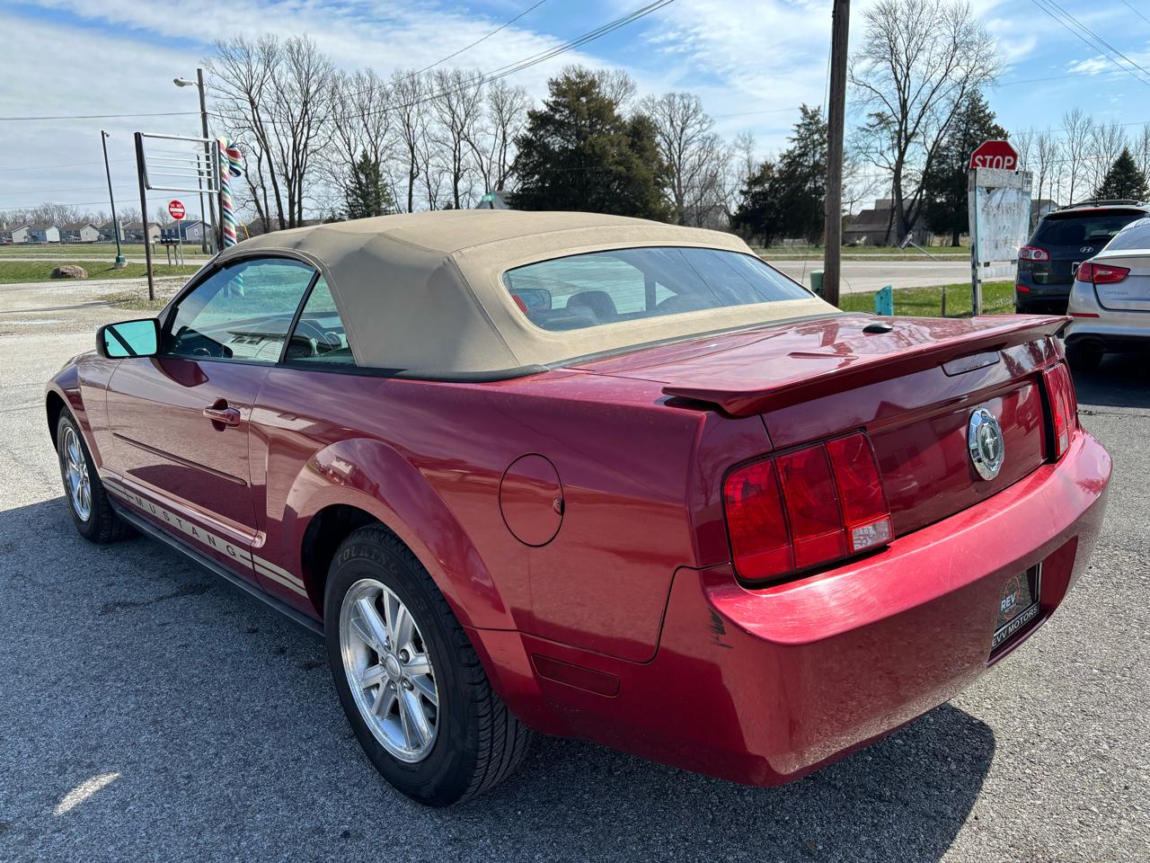 Ford Mustang V6 Deluxe Convertible 2007