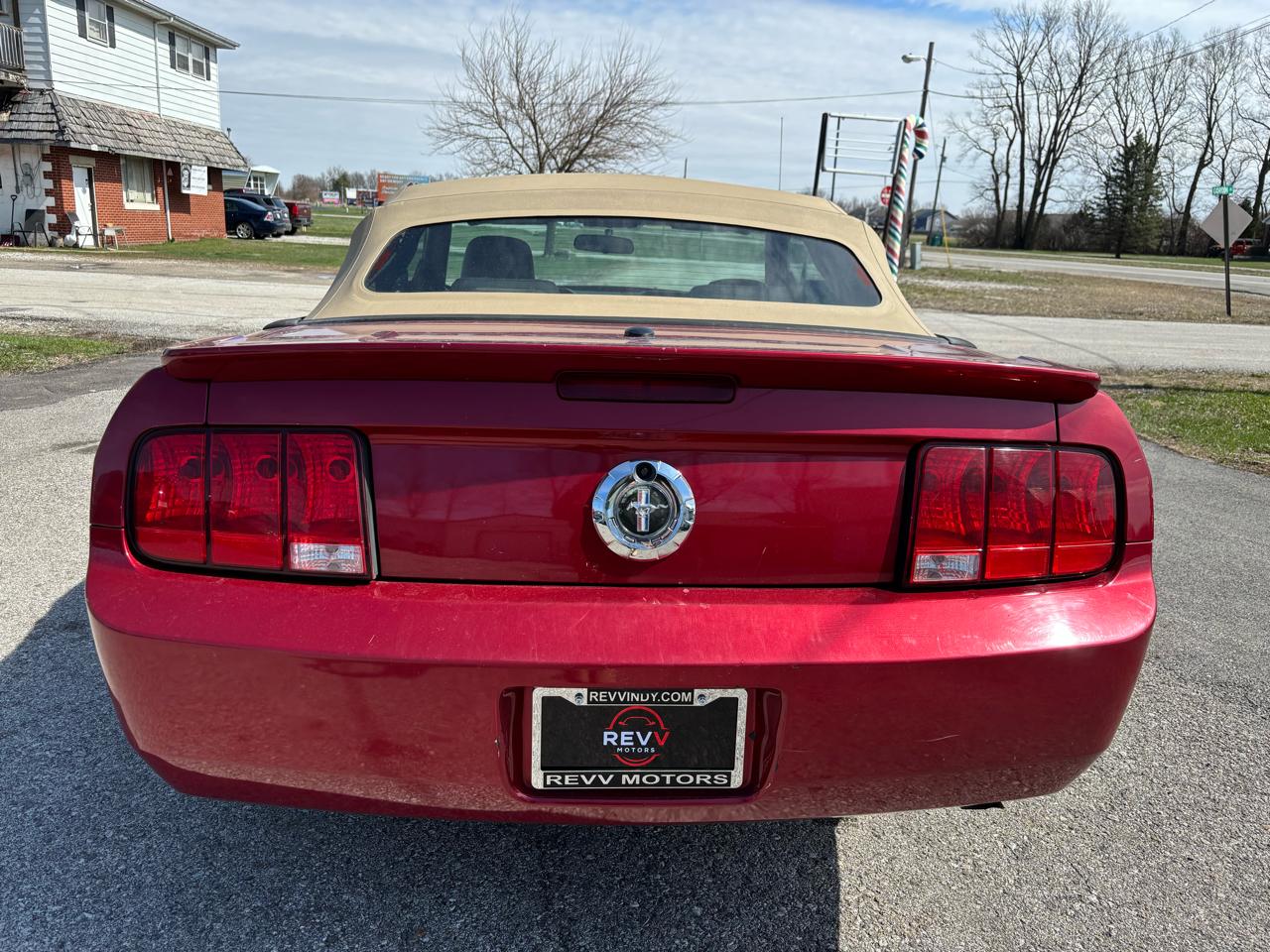 Ford Mustang V6 Deluxe Convertible 2007