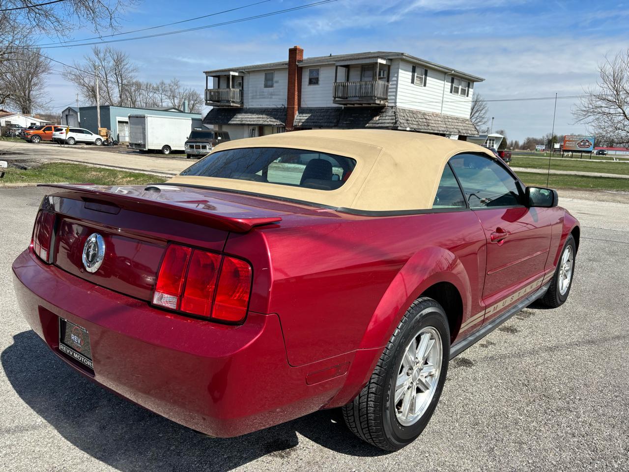 Ford Mustang V6 Deluxe Convertible 2007