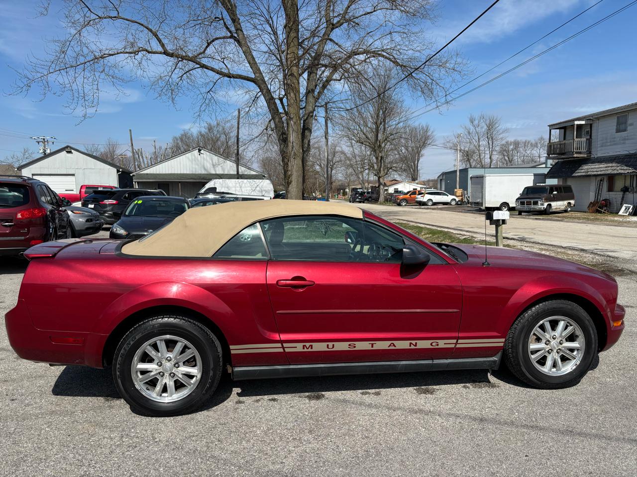 Ford Mustang V6 Deluxe Convertible 2007