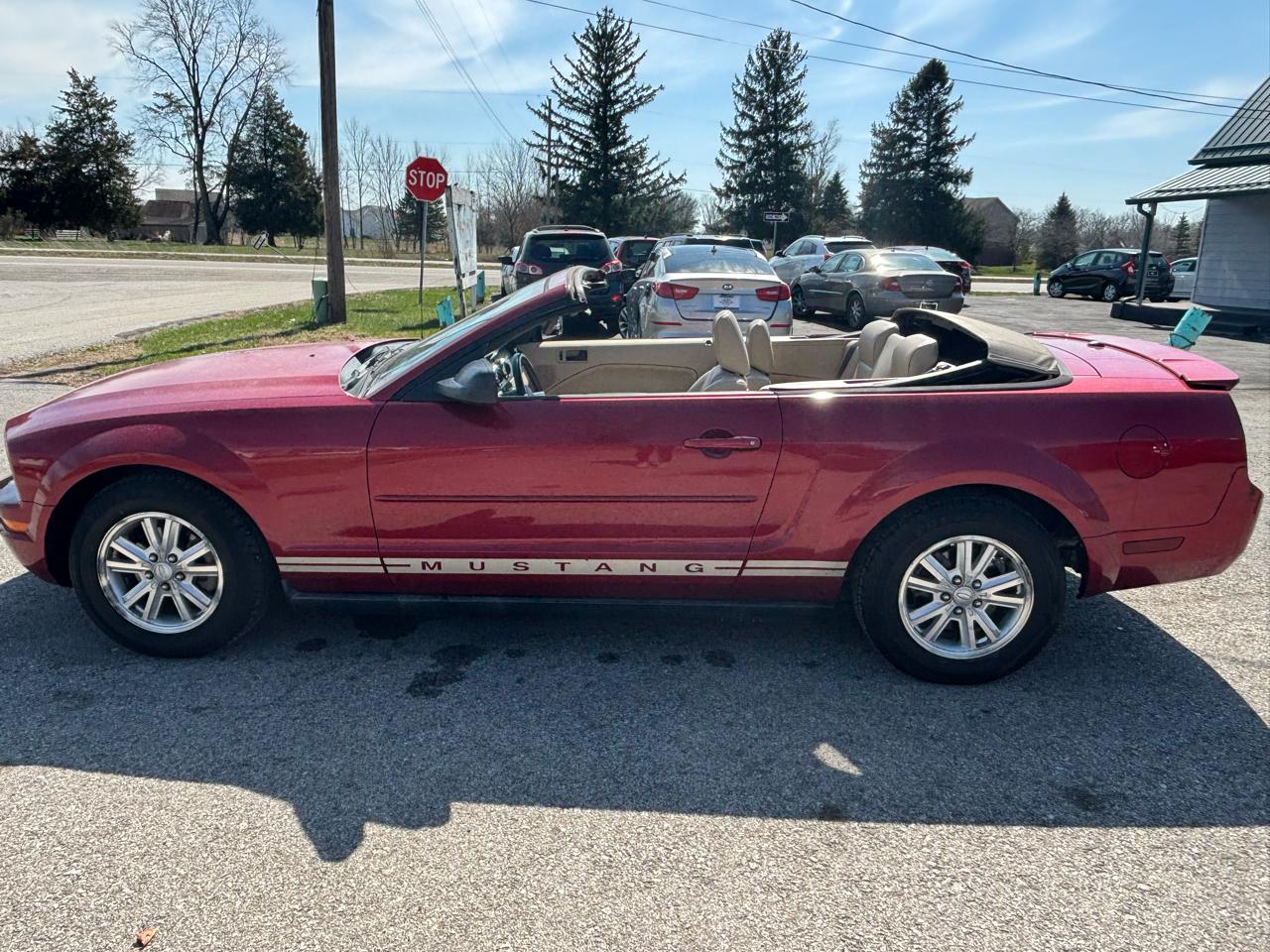 Ford Mustang V6 Deluxe Convertible 2007