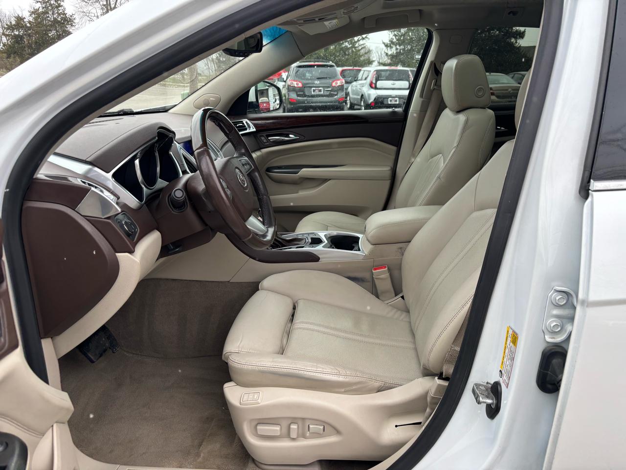 Cadillac SRX Luxury AWD 2012