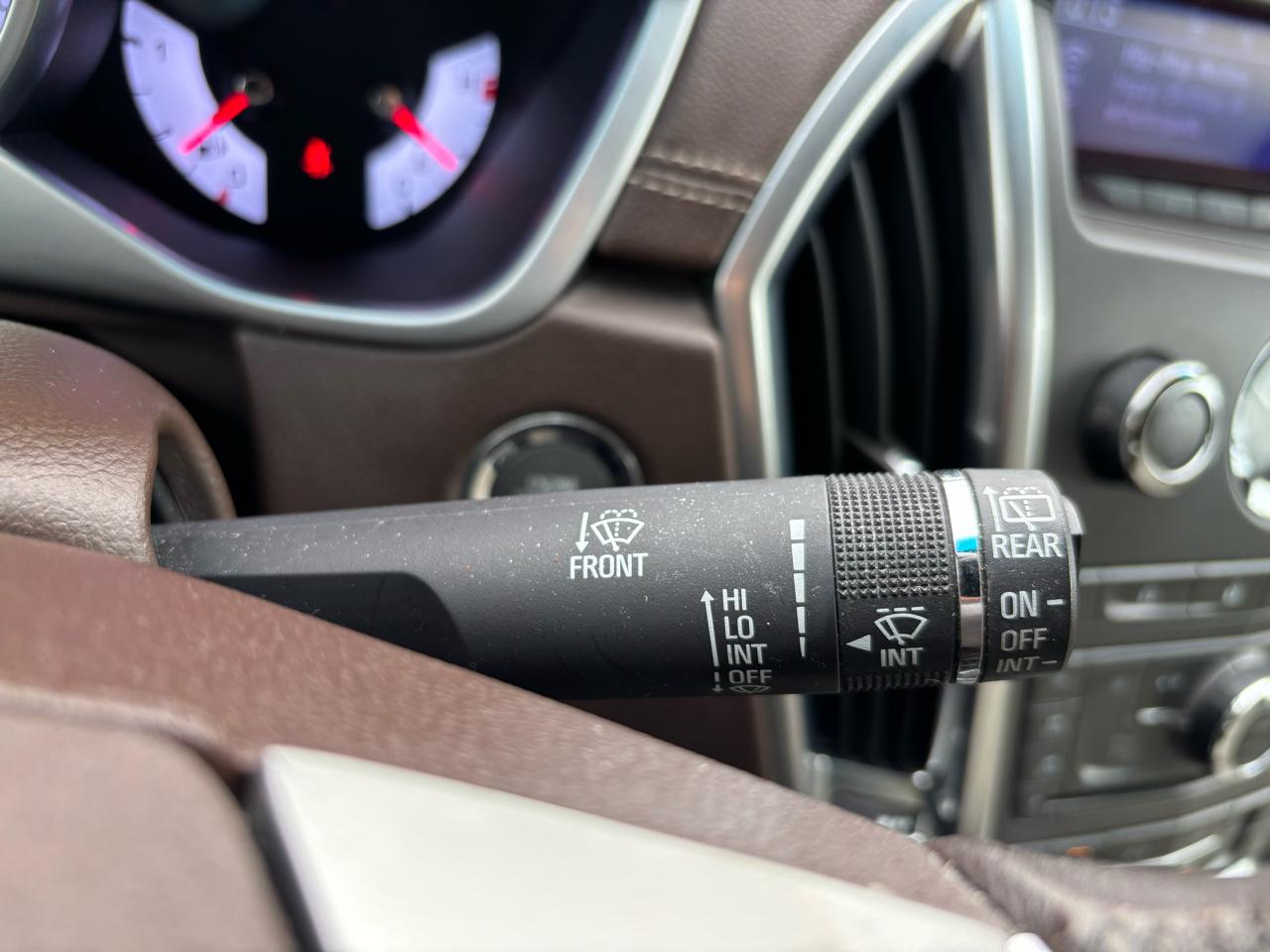 Cadillac SRX Luxury AWD 2012