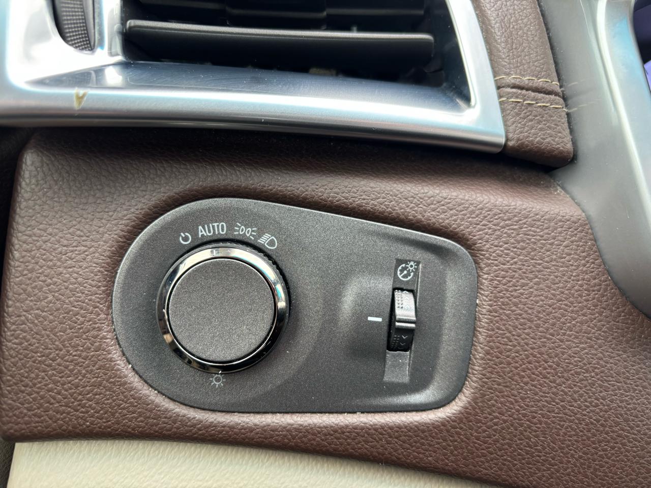 Cadillac SRX Luxury AWD 2012