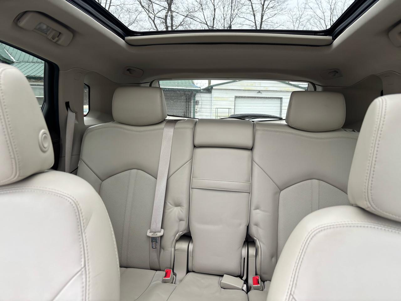 Cadillac SRX Luxury AWD 2012