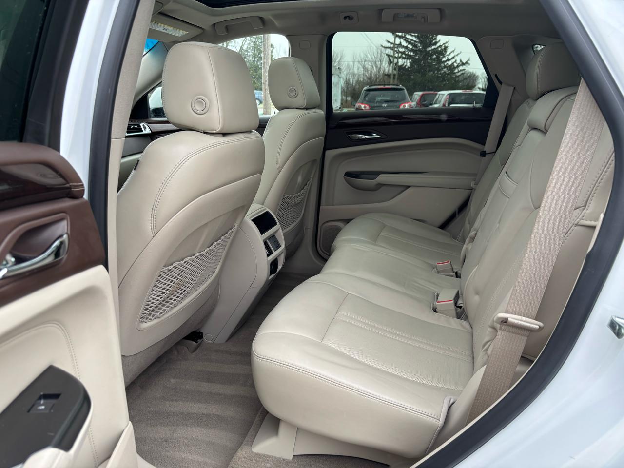 Cadillac SRX Luxury AWD 2012