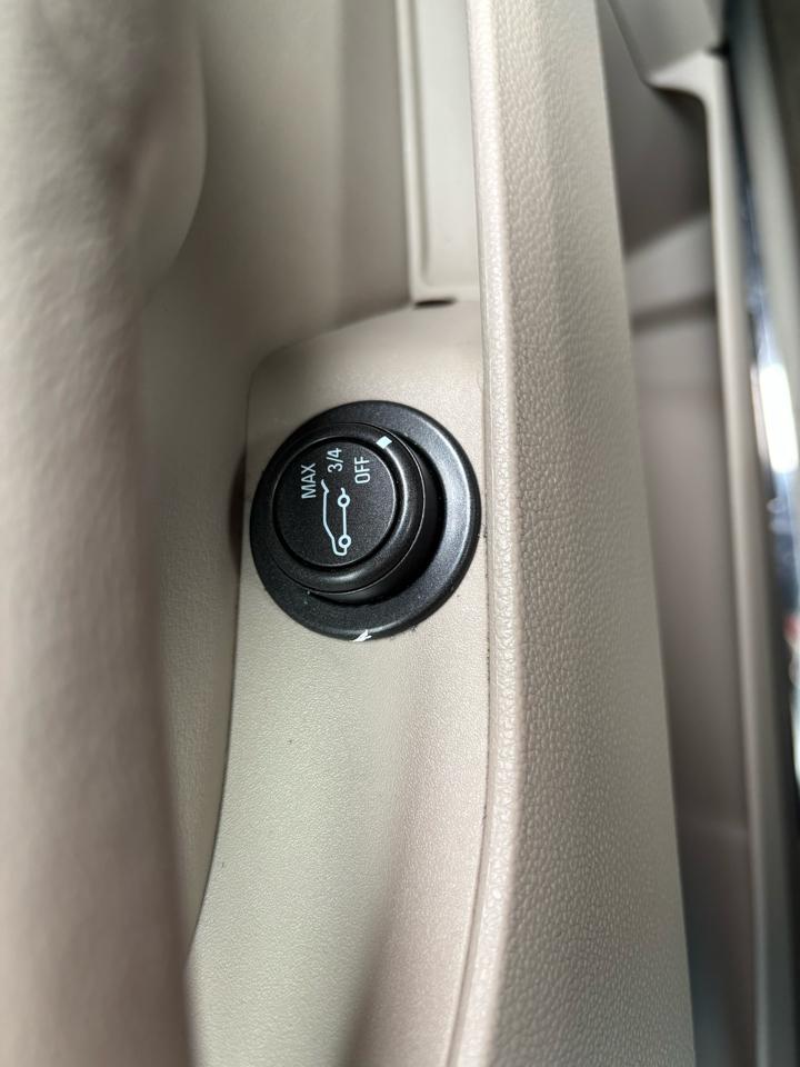 Cadillac SRX Luxury AWD 2012