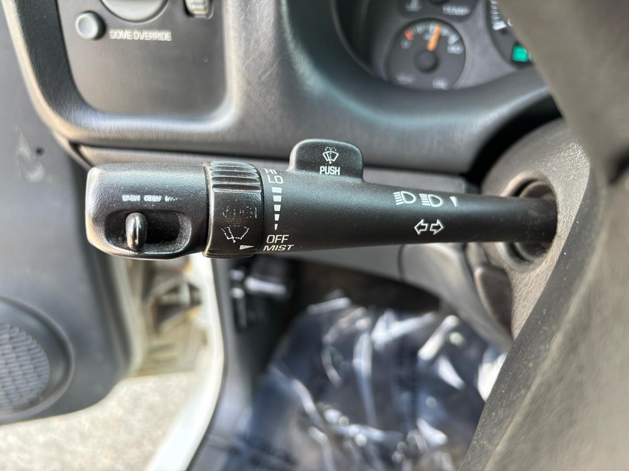 Chevrolet Blazer LS 2-Door 2WD 2001